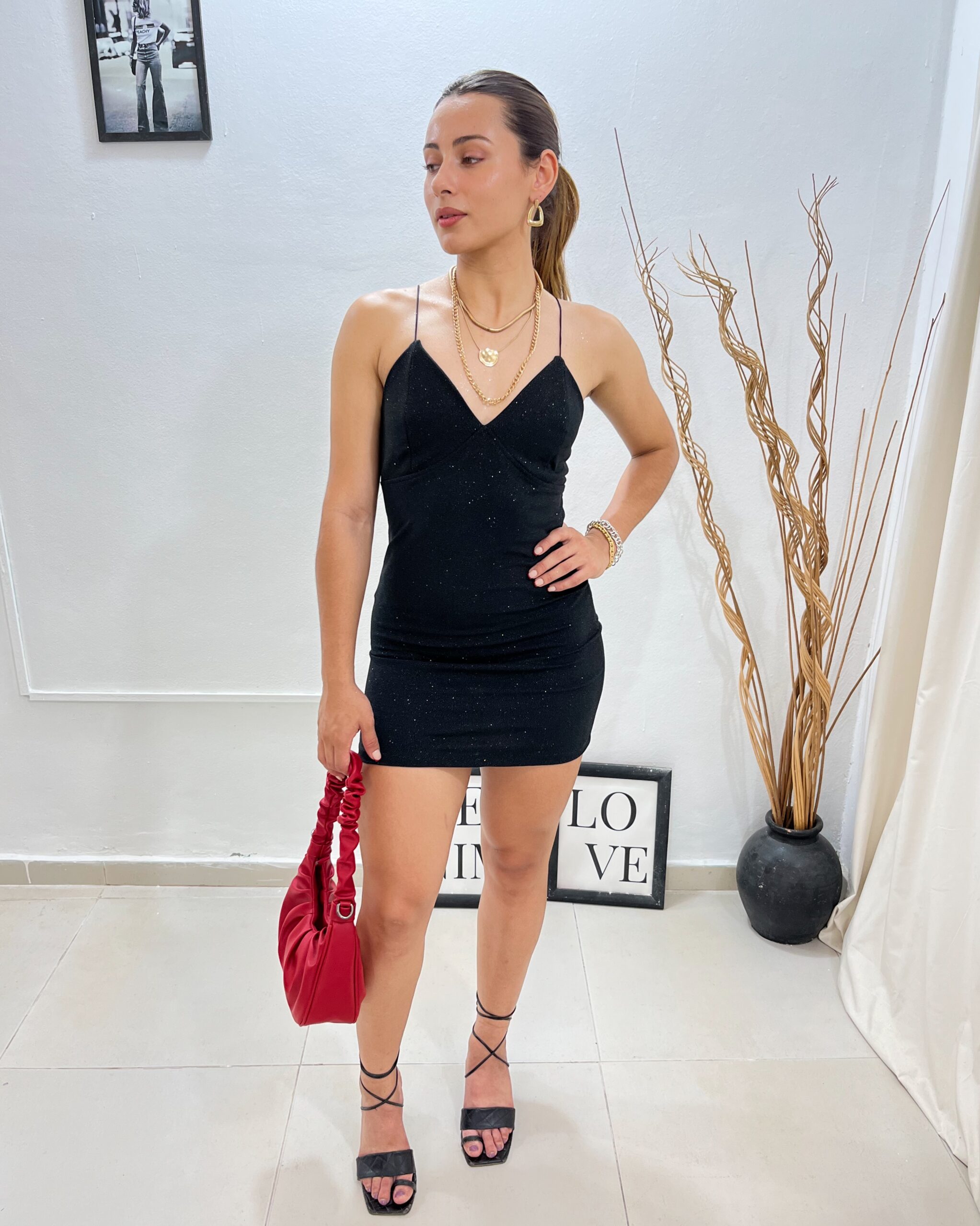 vestido clara (clasico, al cuerpo, forrado)